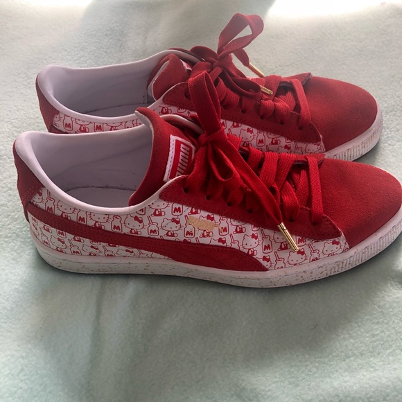 Puma Shoes - Special edition Hello Kitty Pumas